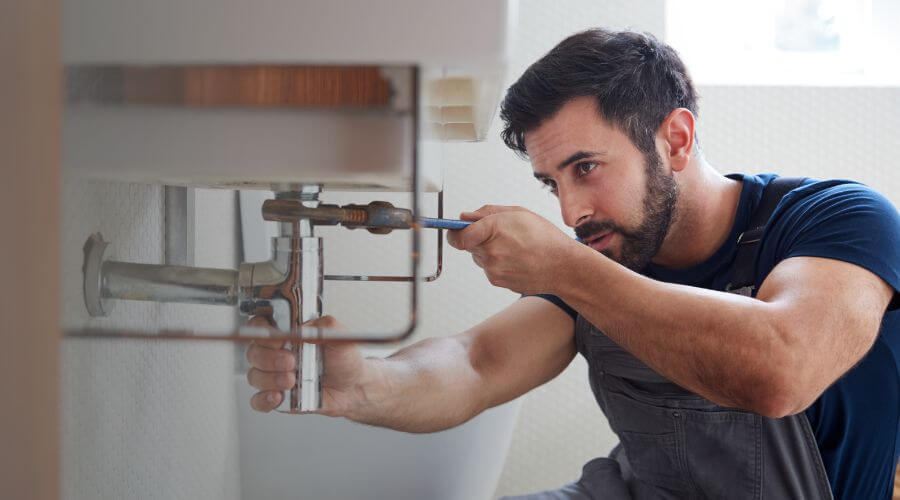 Faucet repair for sink in Bluffton, AR